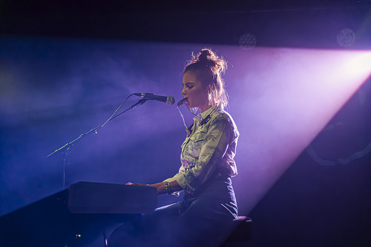 Emmy d'Arc @ AB, picture 11, photographed by Peter Smet - FrontView Magazine