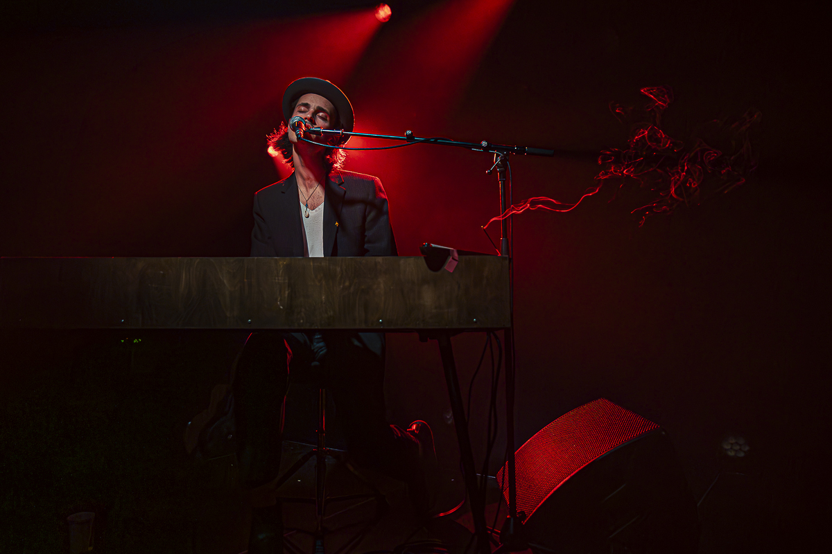 Iskander Moon @ AB, picture 2, photographed by Peter Smet - FrontView Magazine