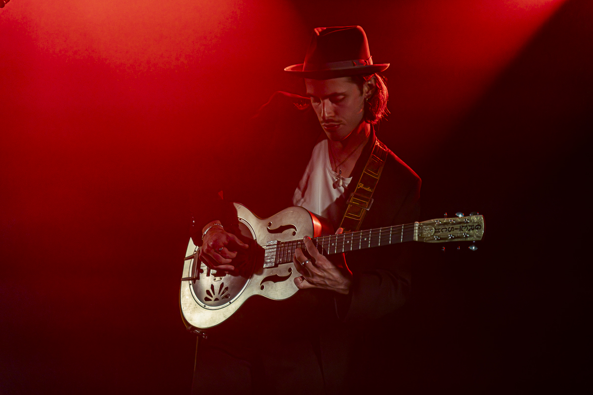 Iskander Moon @ AB, picture 4, photographed by Peter Smet - FrontView Magazine