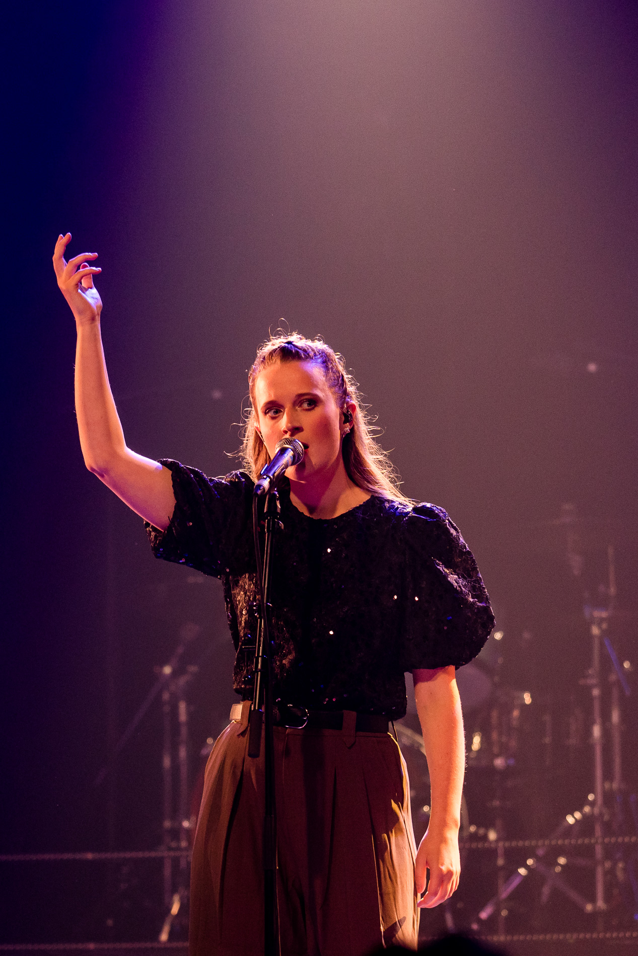 Rosann @ Het Depot, picture 2, photographed by Jürgen Bruynooghe - FrontView Magazine