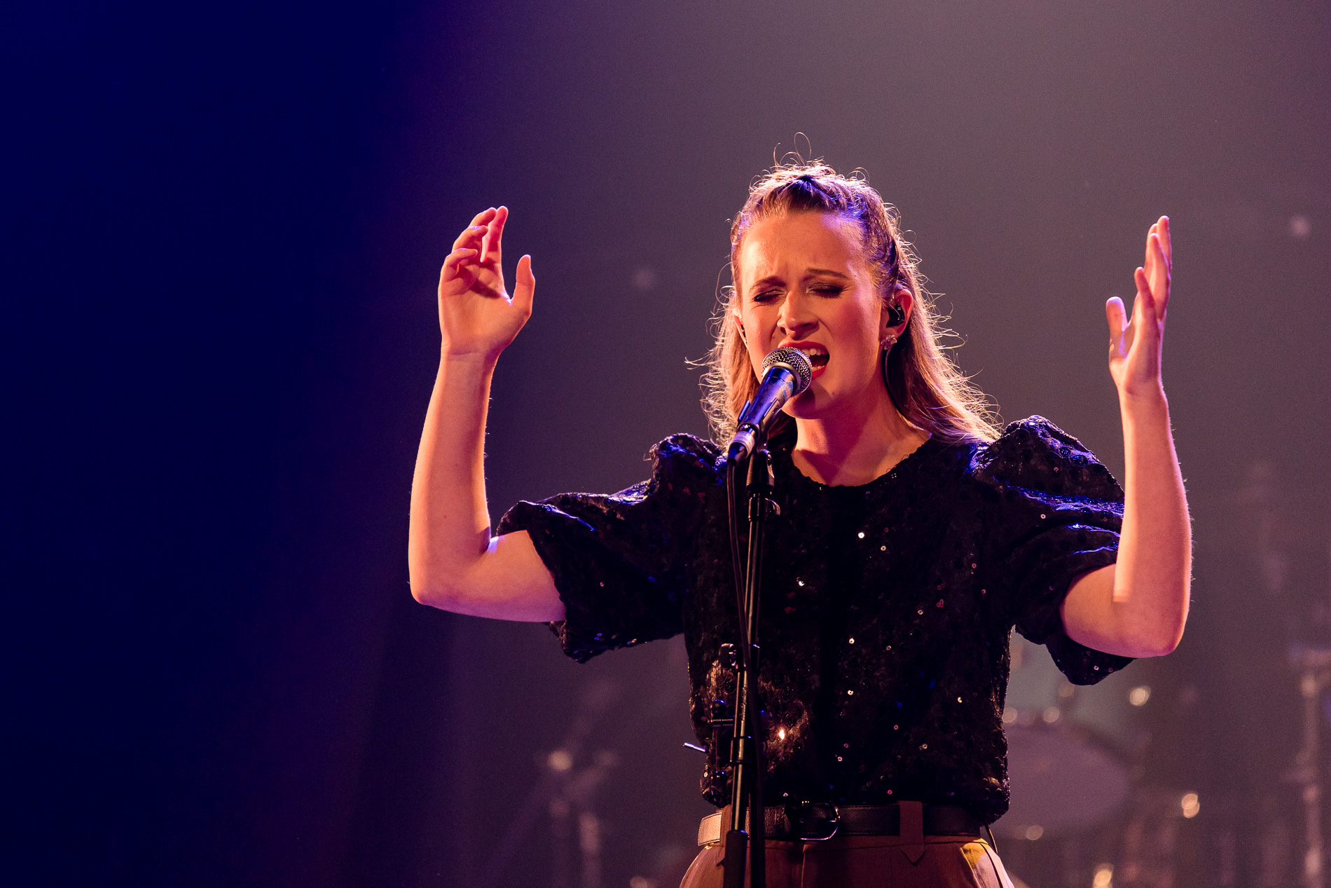 Rosann @ Het Depot, picture 3, photographed by Jürgen Bruynooghe - FrontView Magazine