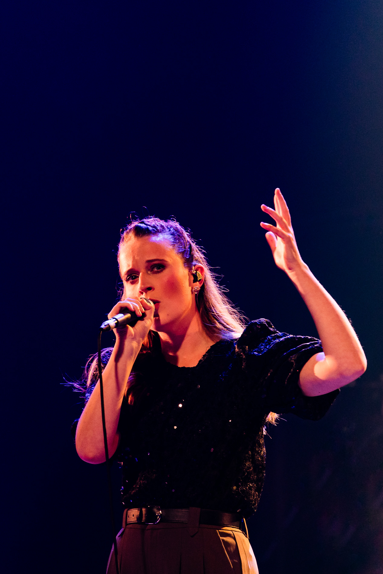 Rosann @ Het Depot, picture 9, photographed by Jürgen Bruynooghe - FrontView Magazine