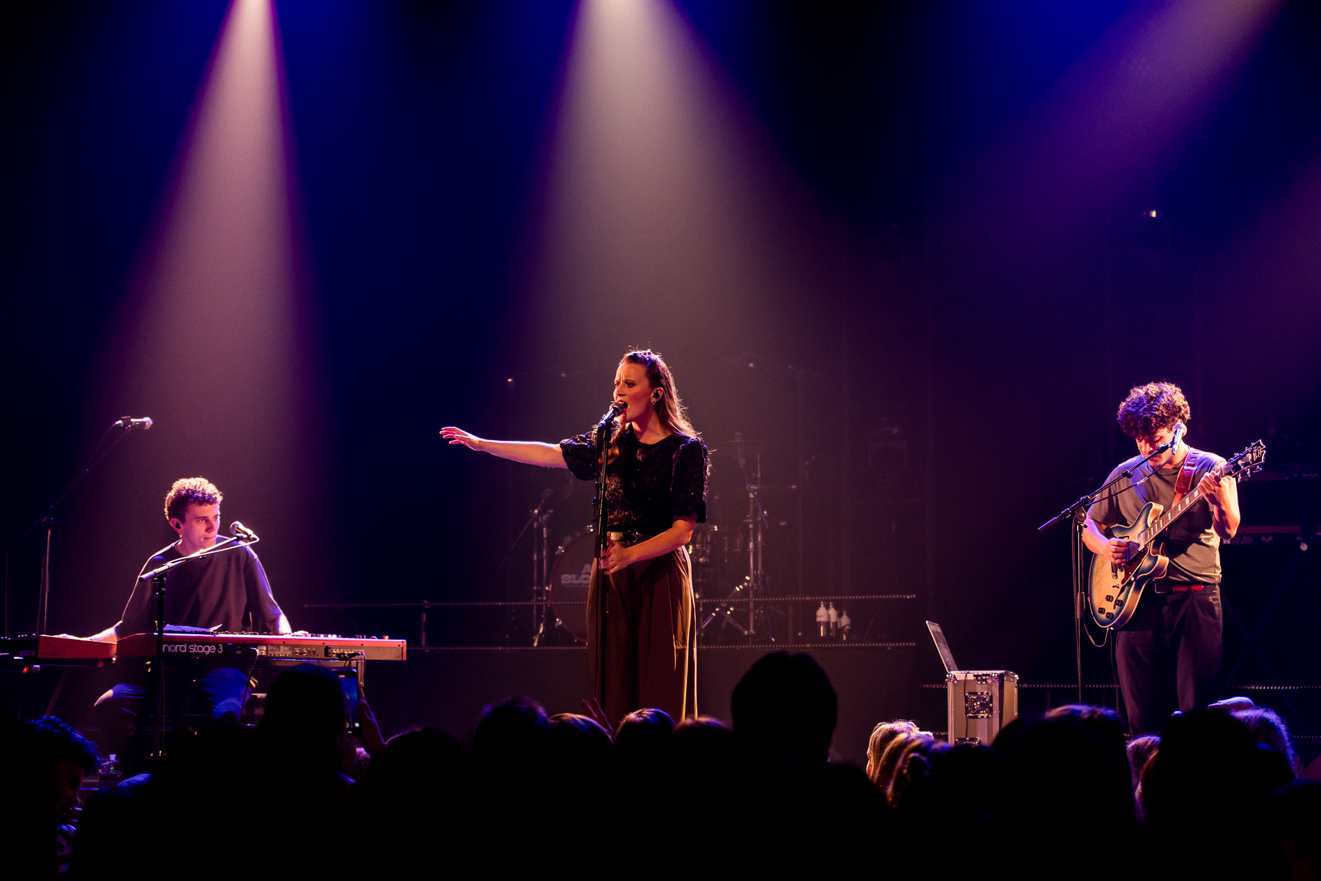 Rosann @ Het Depot, picture 11, photographed by Jürgen Bruynooghe - FrontView Magazine