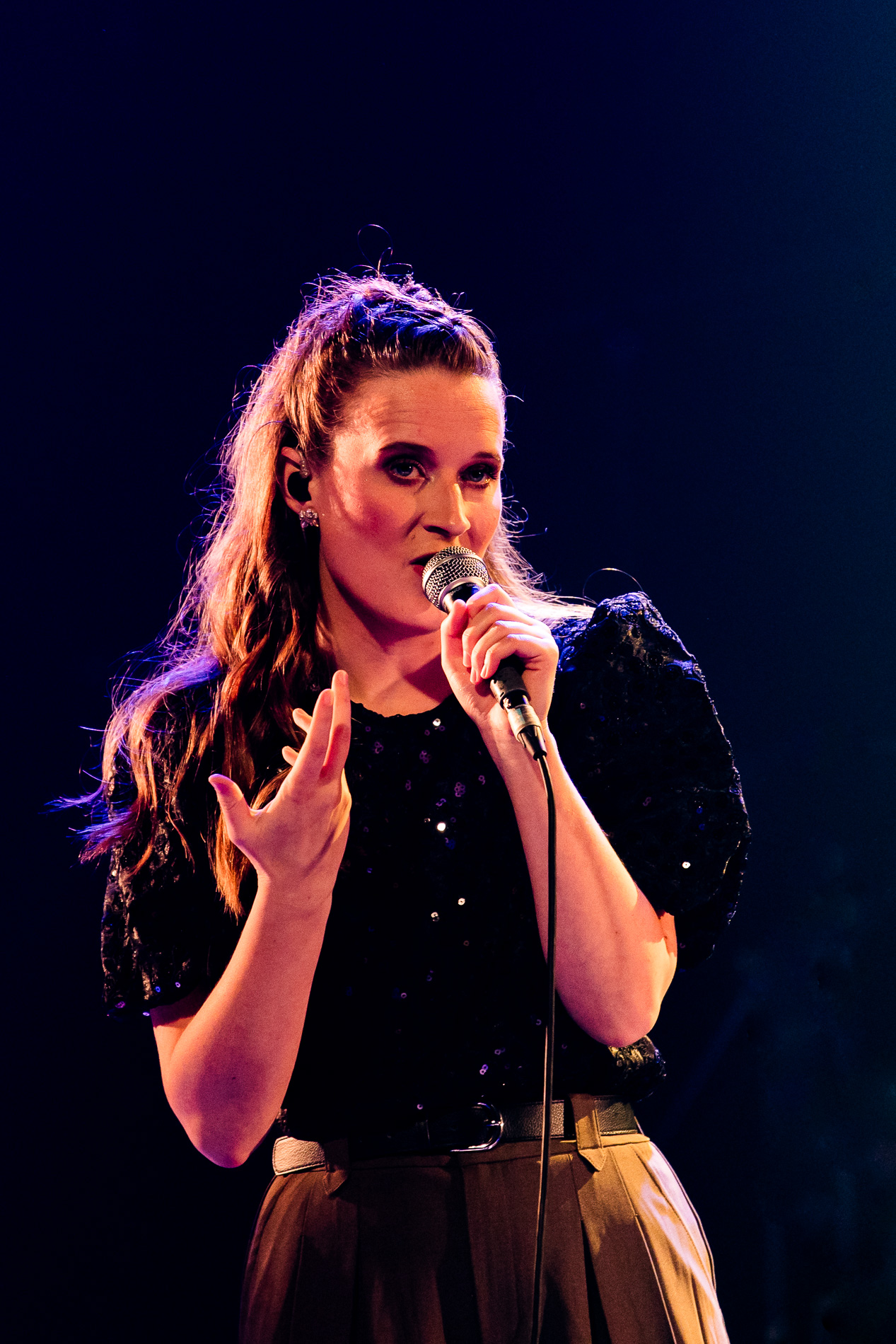 Rosann @ Het Depot, picture 14, photographed by Jürgen Bruynooghe - FrontView Magazine