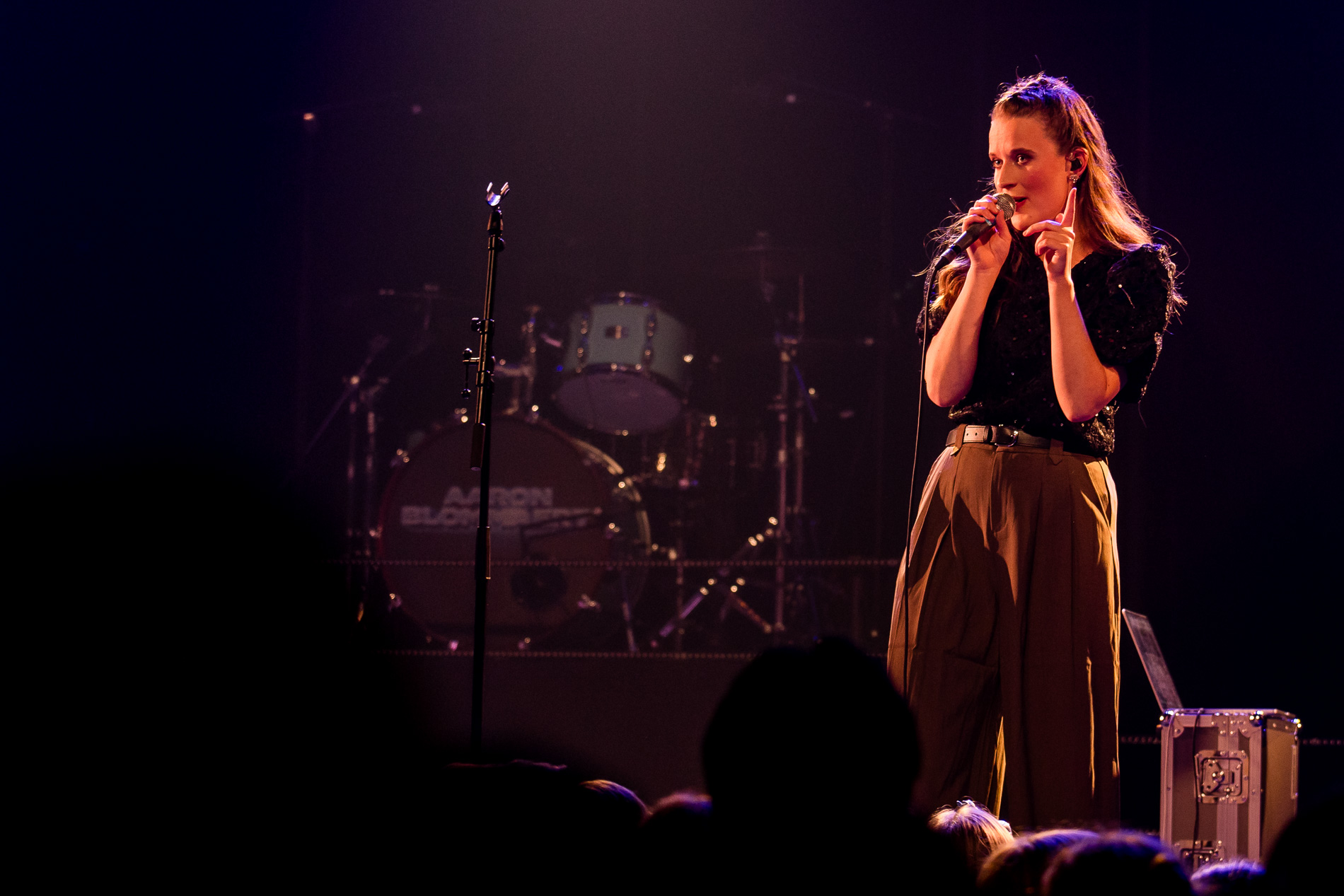 Rosann @ Het Depot, picture 18, photographed by Jürgen Bruynooghe - FrontView Magazine