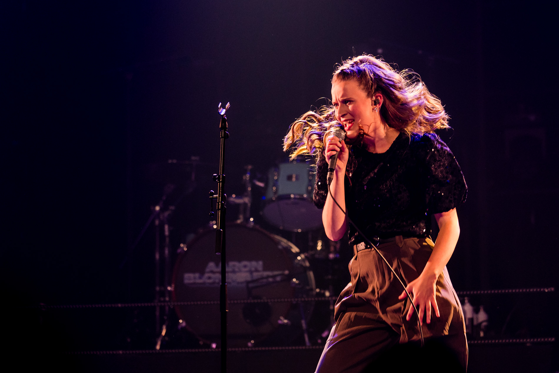 Rosann @ Het Depot, picture 23, photographed by Jürgen Bruynooghe - FrontView Magazine