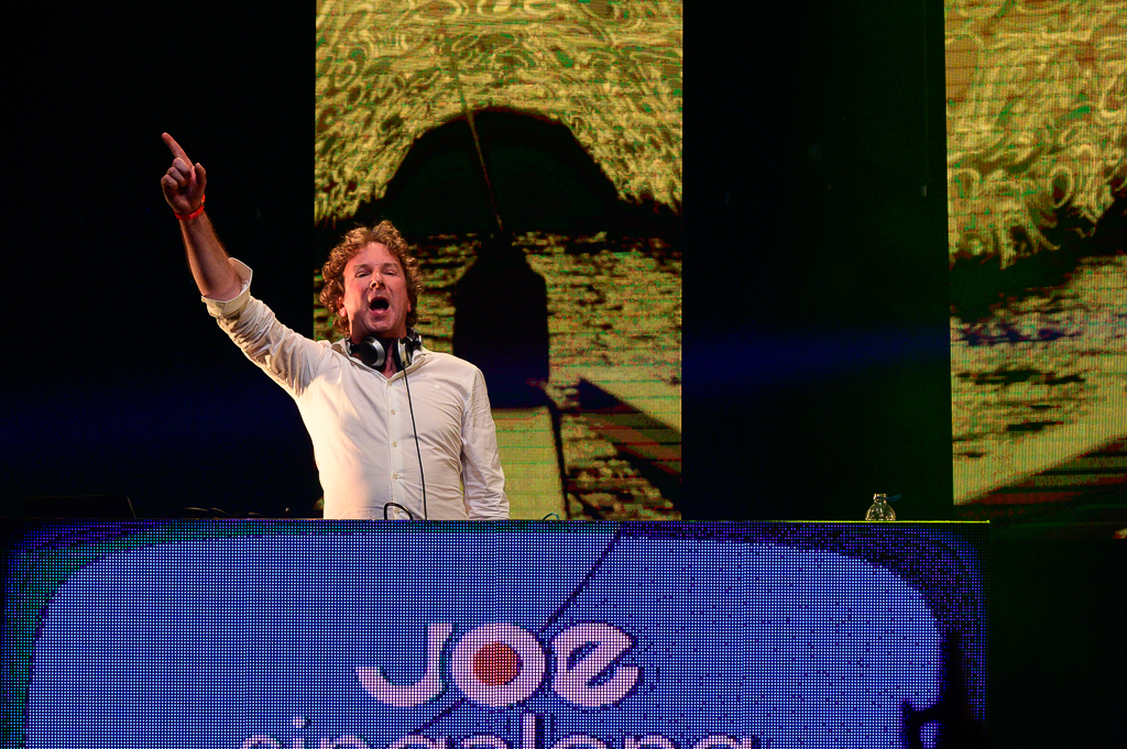 Joe Singalone party @ Antwerp expo, foto 20, foto's door Gert Daemen - FrontView Magazine