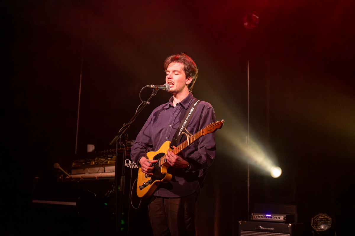 Milo Meskens @ De Casino, picture 3, photographed by Bart Janssens - FrontView Magazine