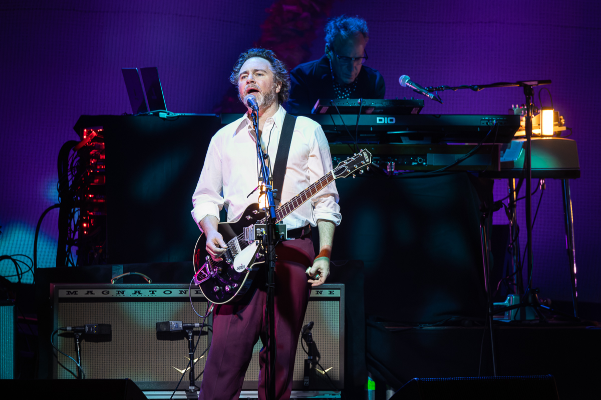 Crowded House @ 013, picture 4, photographed by David Johnson - FrontView Magazine