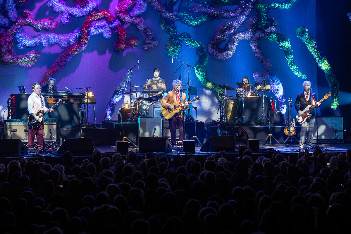 Crowded House @ 013, picture 8, photographed by David Johnson - FrontView Magazine