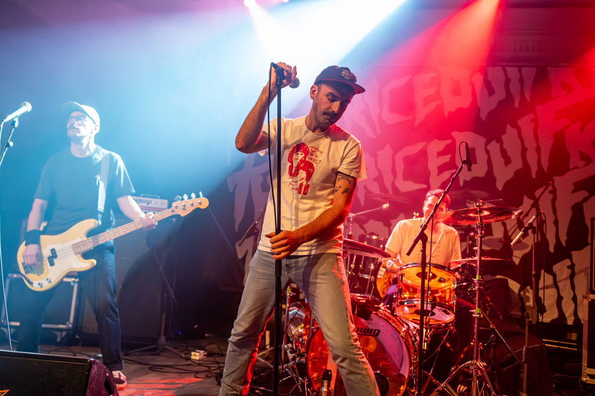 Priceduifkes @ De Casino, picture 1, photographed by Bart Janssens - FrontView Magazine