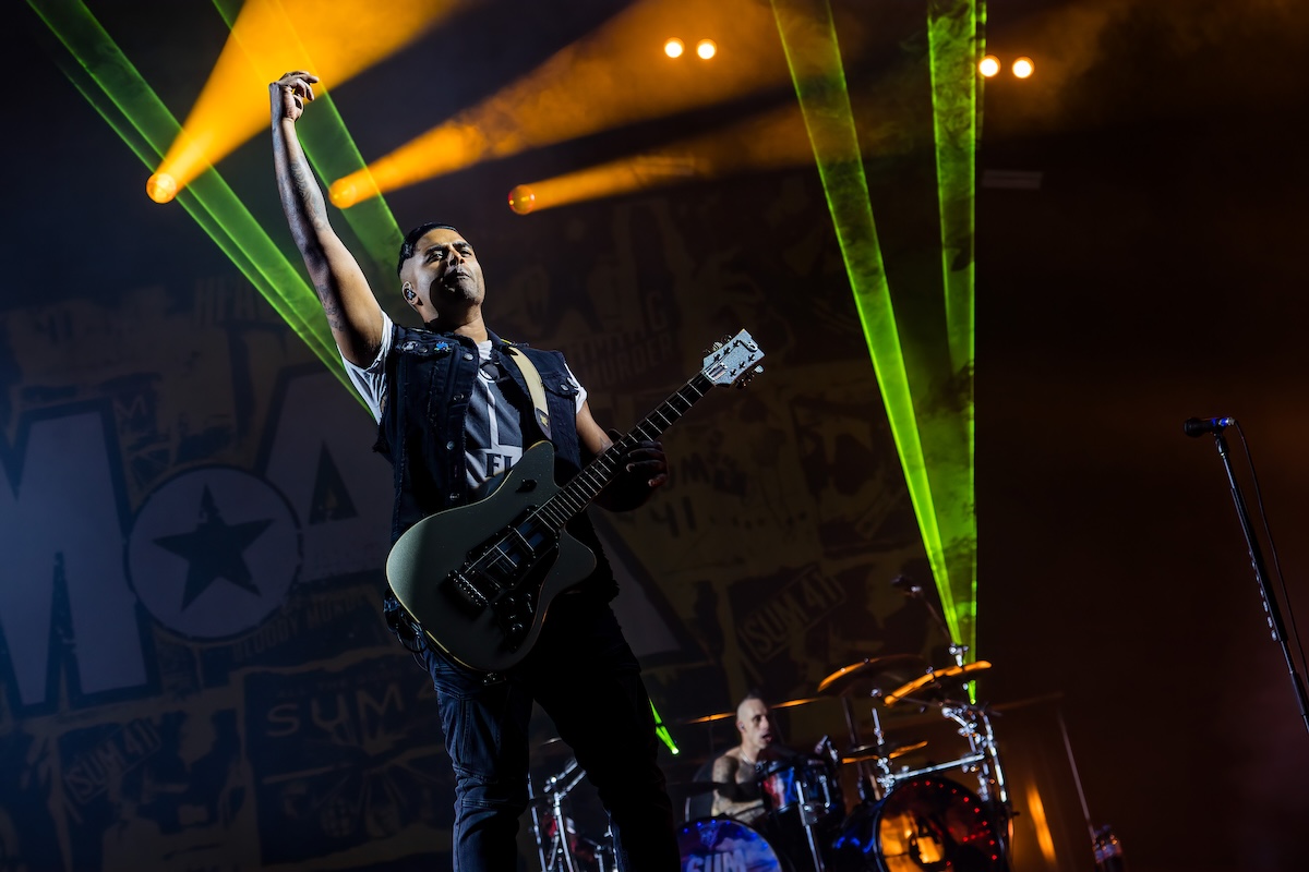 SUM 41 @ ING Arena, picture 6, photographed by Dorien Goetschalckx - FrontView Magazine