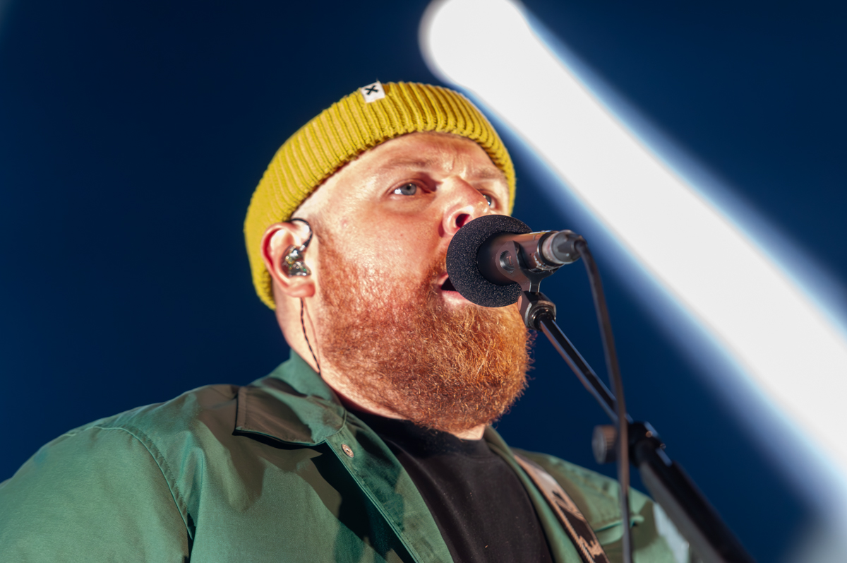 Tom Walker @ Ancienne Belgique, picture 1, photographed by Jurgen Van De Maele - FrontView Magazine