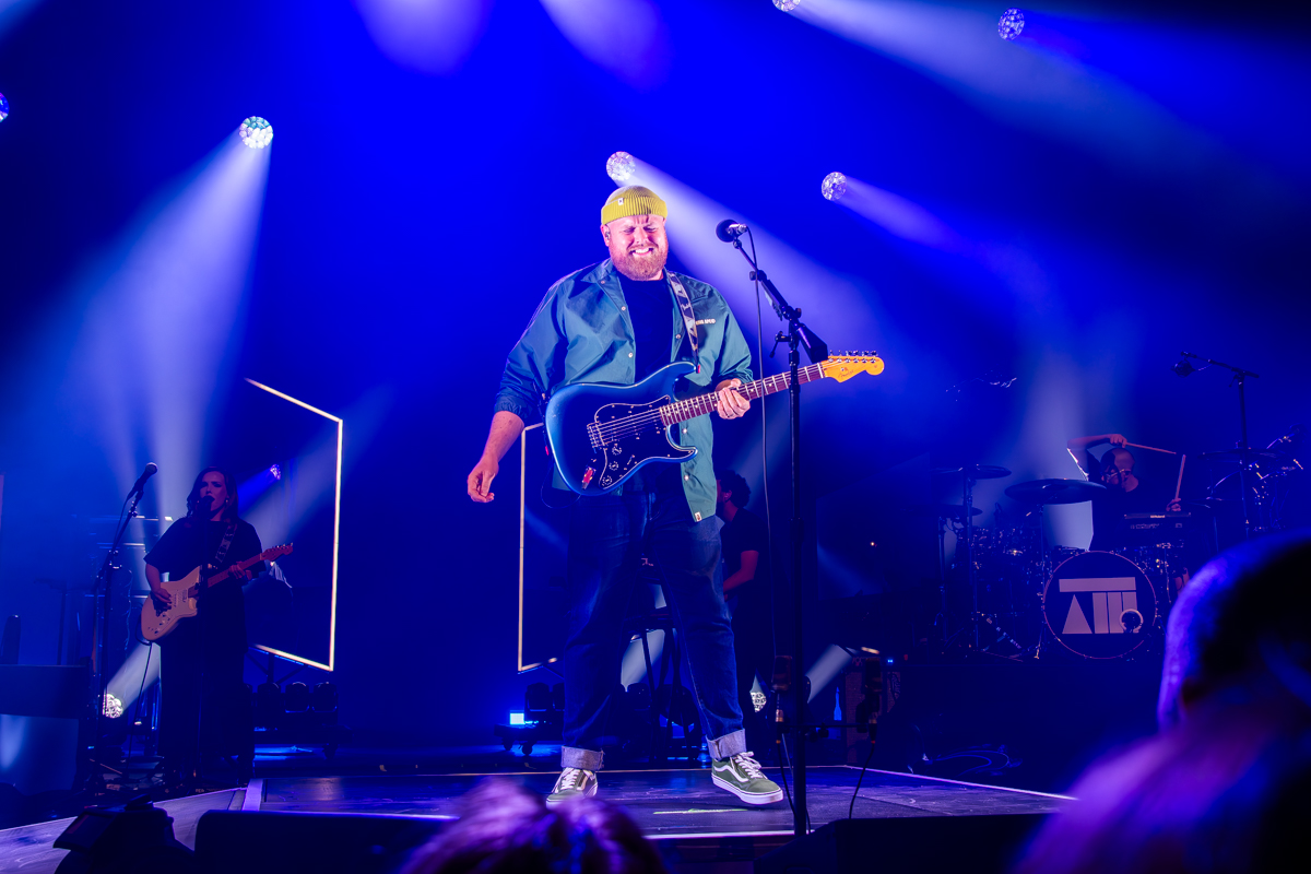 Tom Walker @ Ancienne Belgique, picture 16, photographed by Jurgen Van De Maele - FrontView Magazine