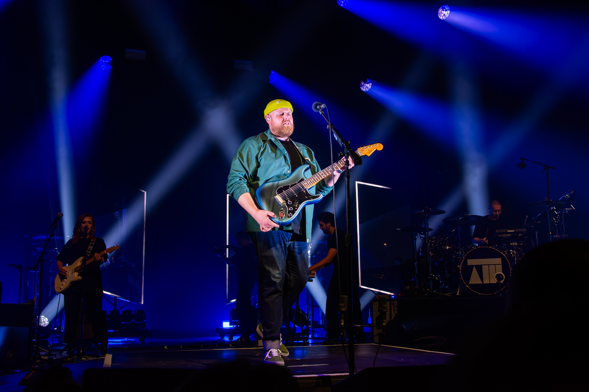 Tom Walker @ Ancienne Belgique, picture 17, photographed by Jurgen Van De Maele - FrontView Magazine