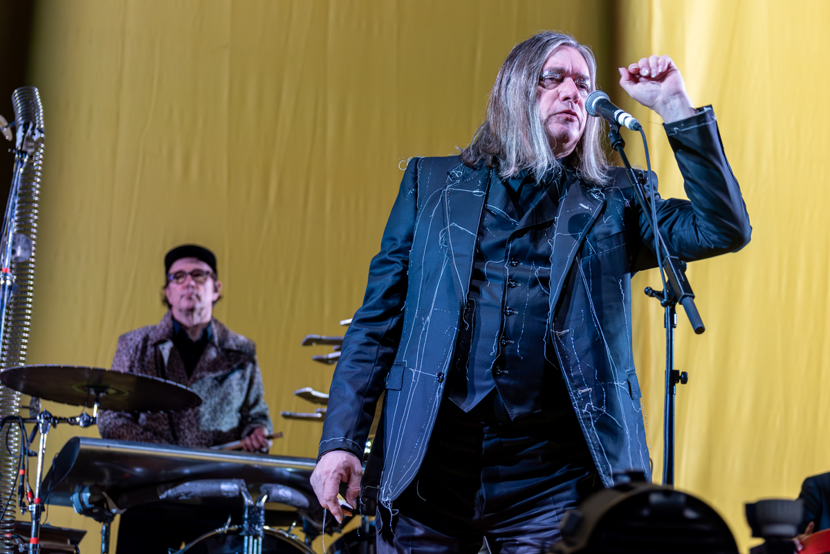 Einstürzende Neubauten @ De Roma, picture 10, photographed by Bart Janssens - FrontView Magazine