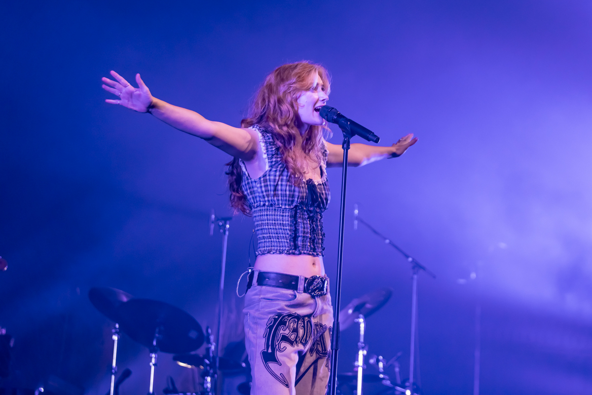 Froukje @ Lotto Arena, picture 3, photographed by dirk janssens - FrontView Magazine
