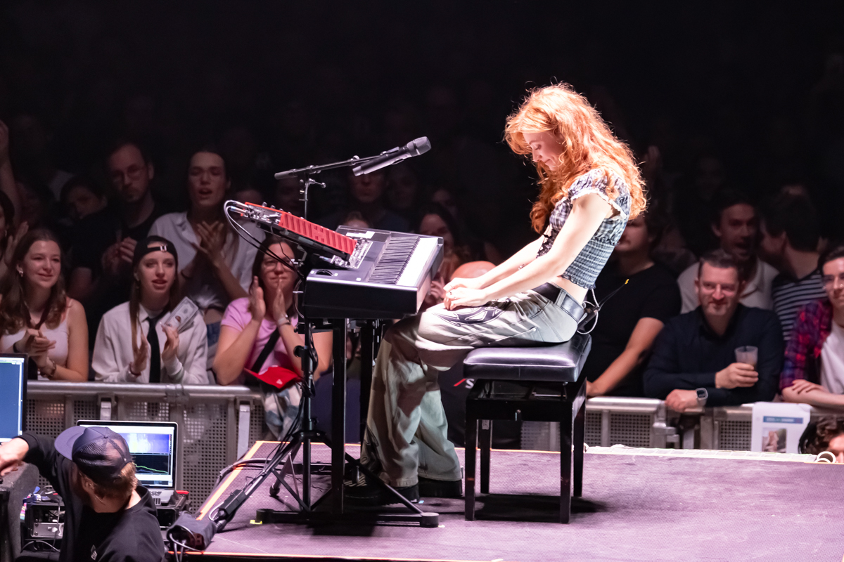 Froukje @ Lotto Arena, picture 6, photographed by dirk janssens - FrontView Magazine