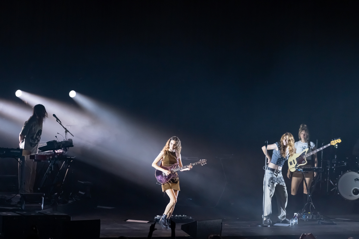 Froukje @ Lotto Arena, picture 11, photographed by dirk janssens - FrontView Magazine
