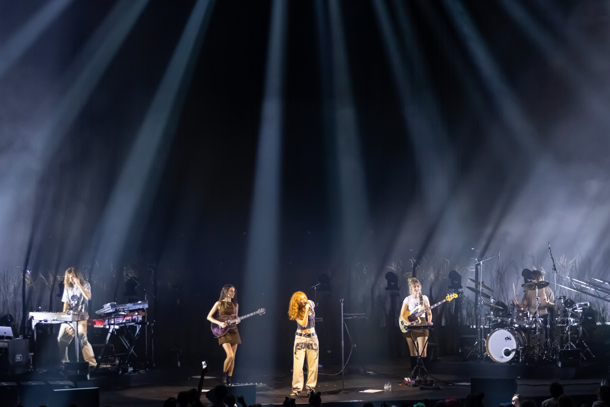 Froukje @ Lotto Arena, picture 12, photographed by dirk janssens - FrontView Magazine