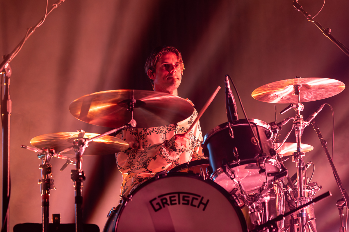 London Grammar @ Vorst Nationaal, picture 6, photographed by David Johnson - FrontView Magazine