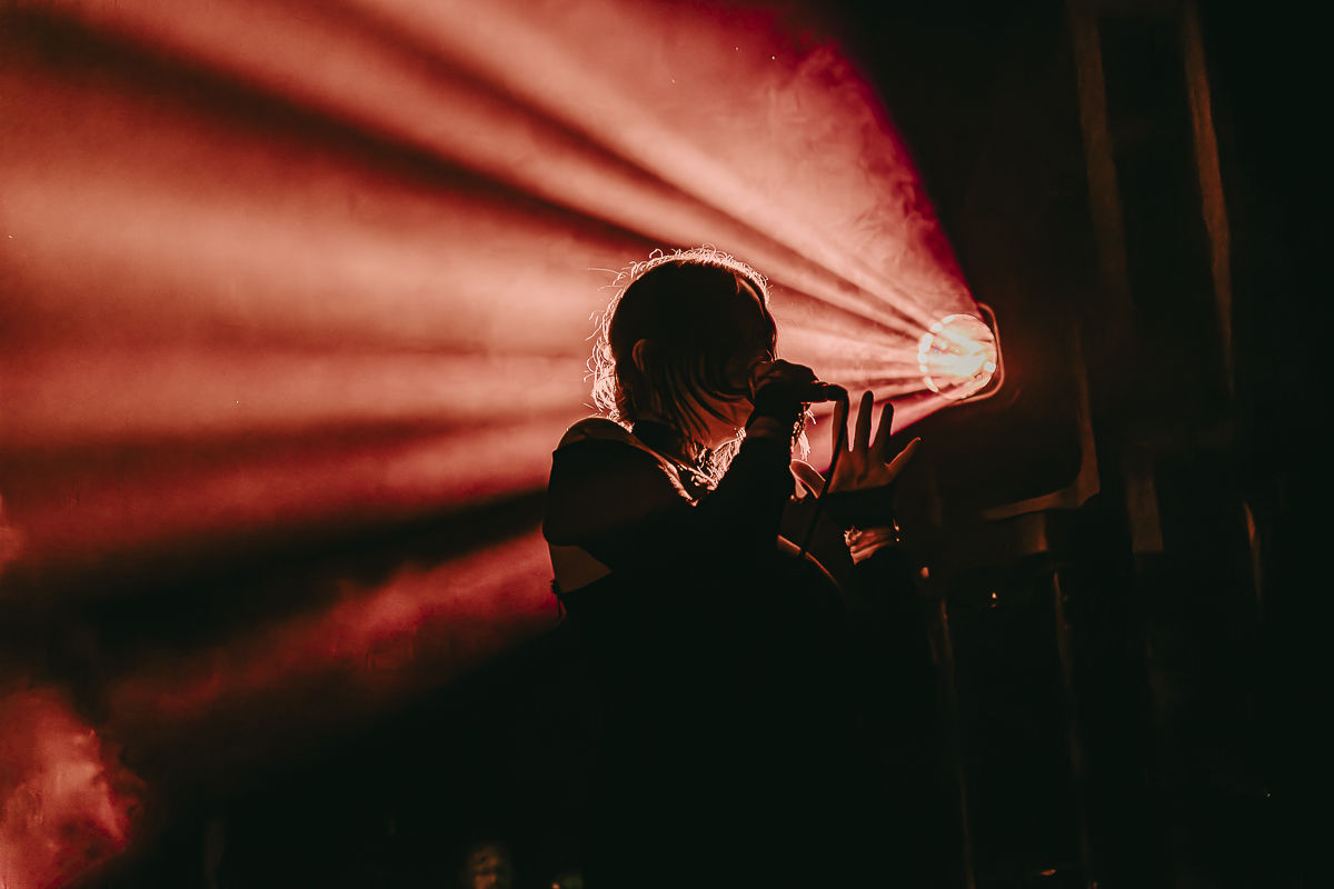 Chelsea Wolfe @ Trix, picture 15, photographed by Peter Smet - FrontView Magazine