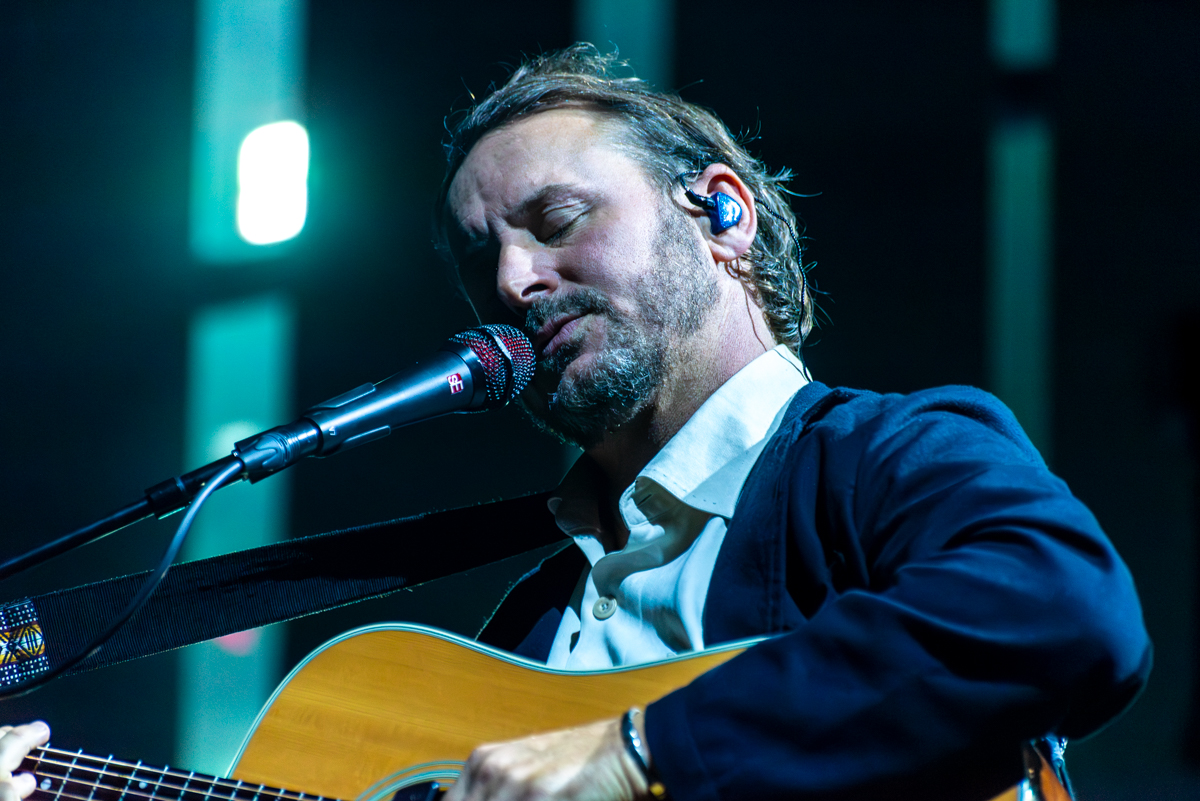 Ben Howard @ Vorst Nationaal, picture 1, photographed by Bart Janssens - FrontView Magazine