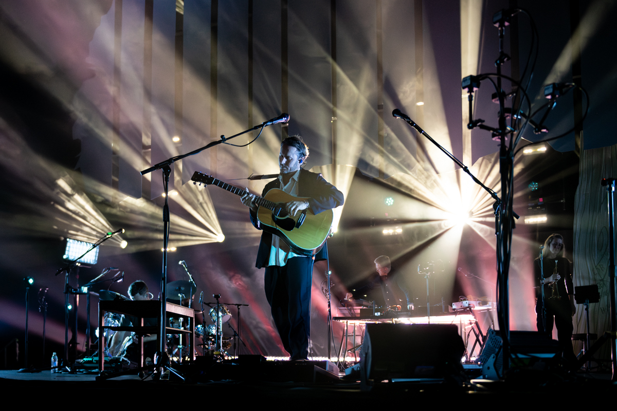 Ben Howard @ Vorst Nationaal, picture 4, photographed by Bart Janssens - FrontView Magazine