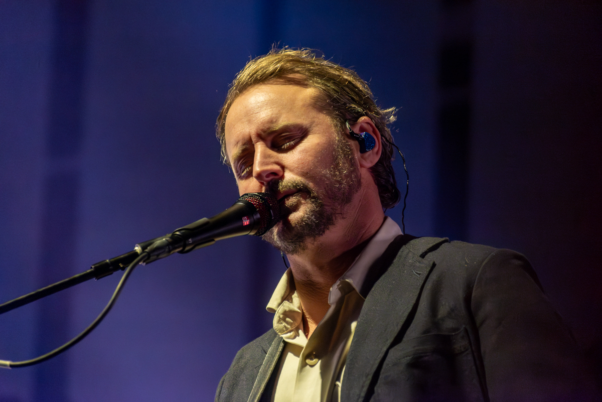 Ben Howard @ Vorst Nationaal, picture 5, photographed by Bart Janssens - FrontView Magazine