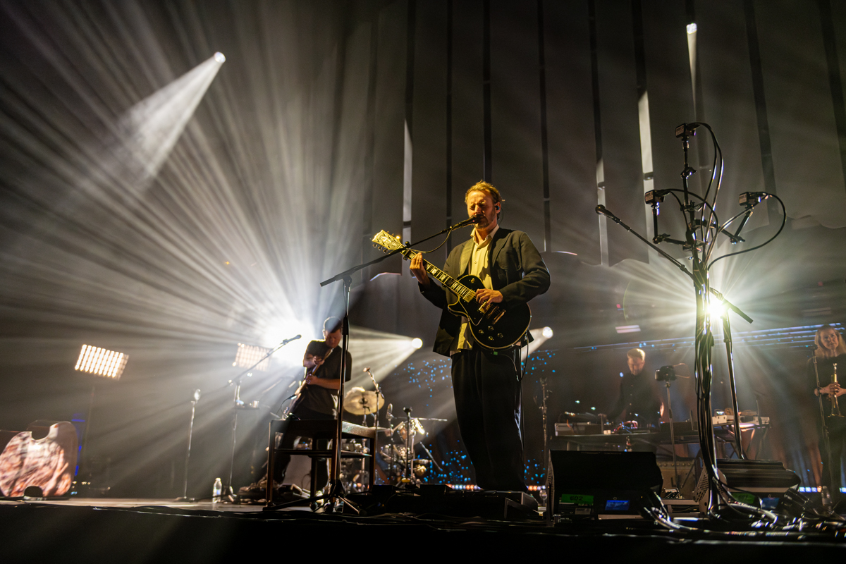 Ben Howard @ Vorst Nationaal, picture 6, photographed by Bart Janssens - FrontView Magazine