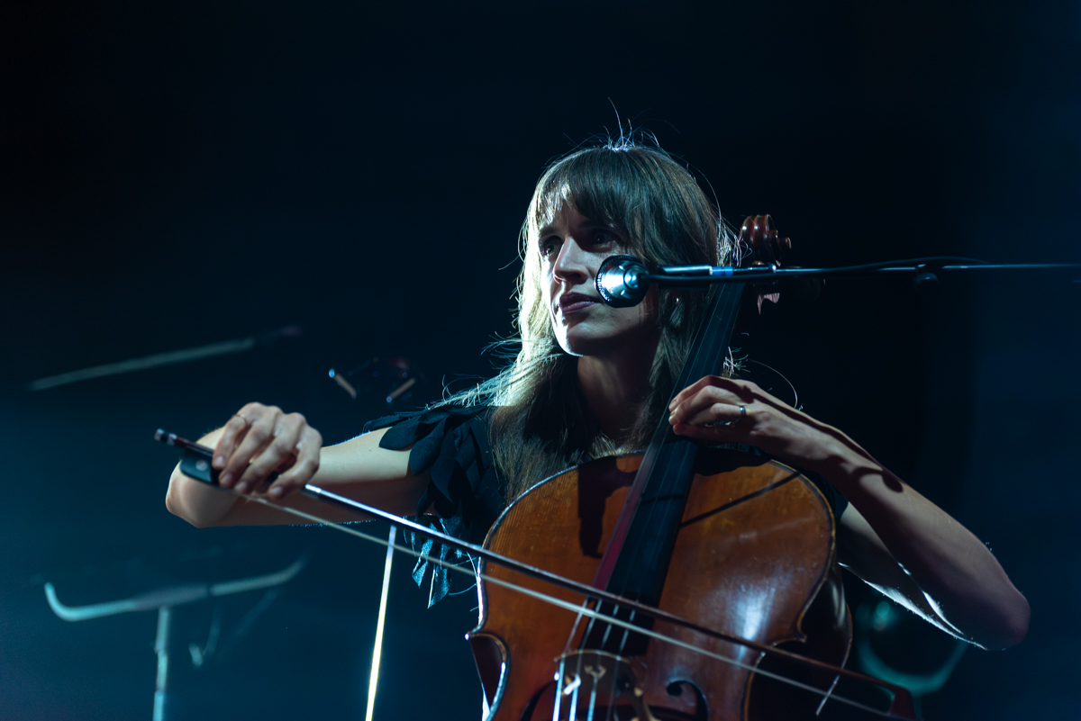 Ben Howard @ Vorst Nationaal, picture 7, photographed by Bart Janssens - FrontView Magazine