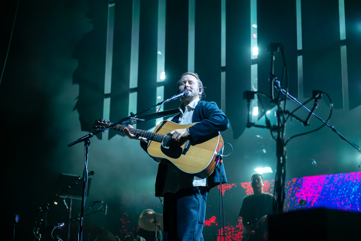 Ben Howard @ Vorst Nationaal, picture 14, photographed by Bart Janssens - FrontView Magazine