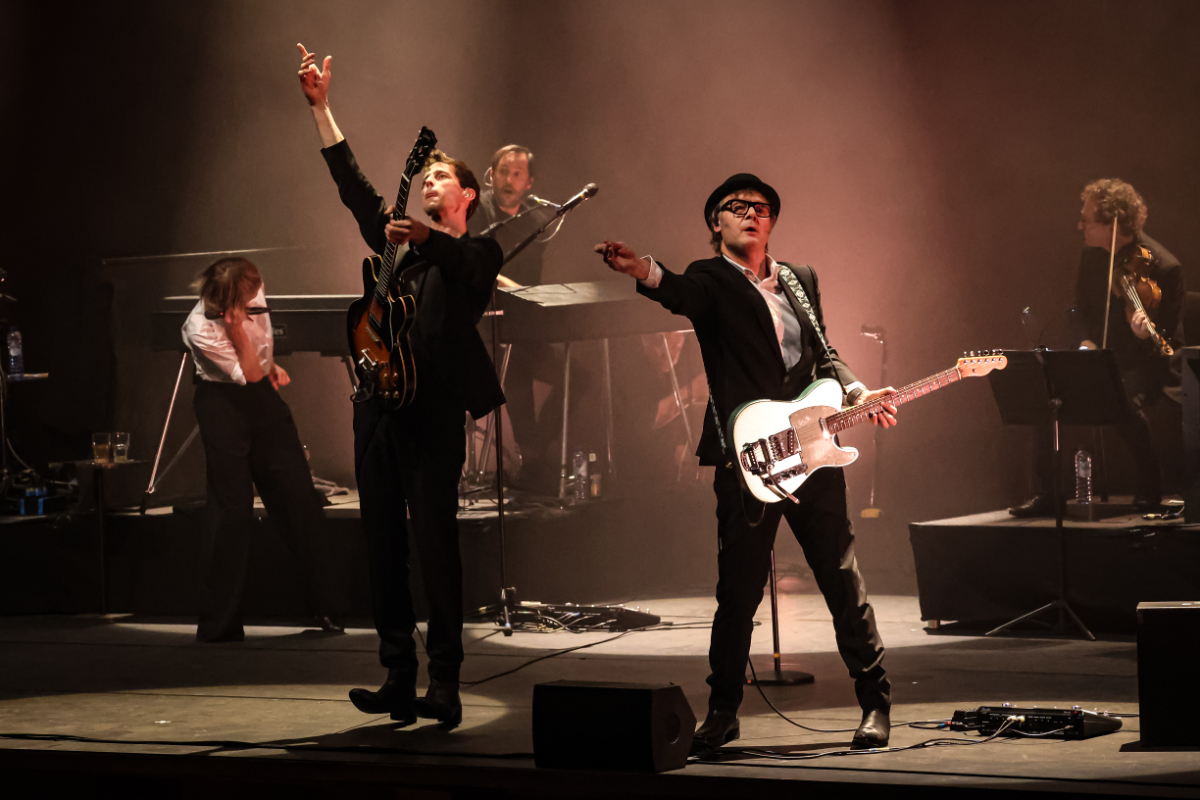 Hooverphonic and Strings Hooverphonic @ Muziekgebouw Eindhoven, picture 27, photographed by Kitty van de Waart - FrontView Magazine