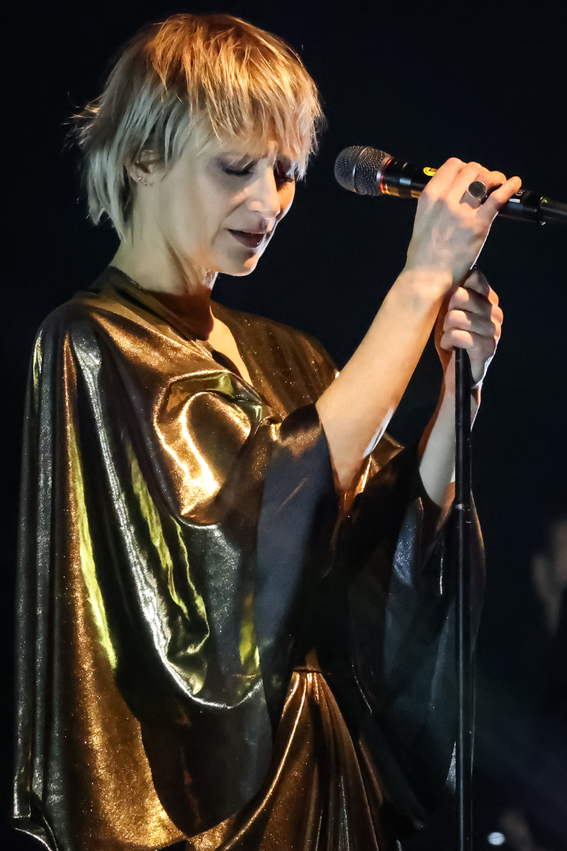 Hooverphonic and Strings Hooverphonic @ Muziekgebouw Eindhoven, picture 47, photographed by Kitty van de Waart - FrontView Magazine