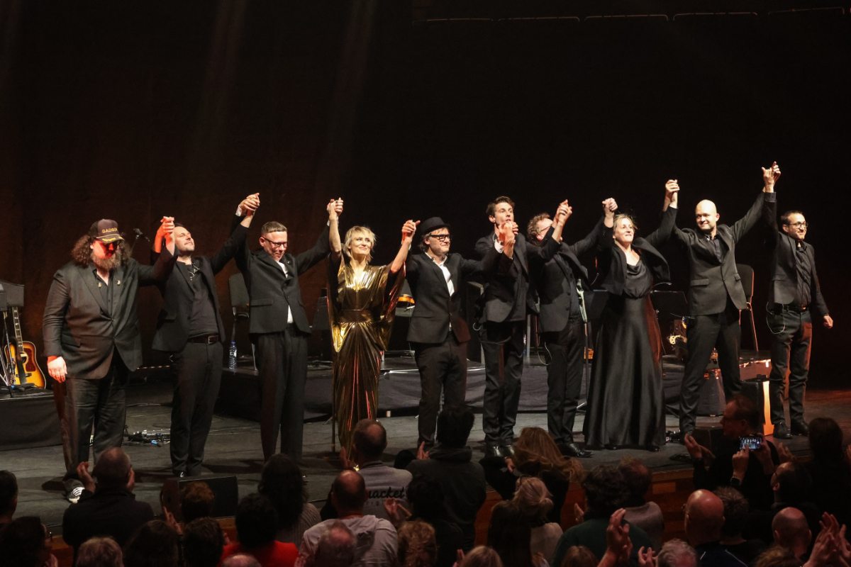 Hooverphonic and Strings Hooverphonic @ Muziekgebouw Eindhoven, picture 48, photographed by Kitty van de Waart - FrontView Magazine