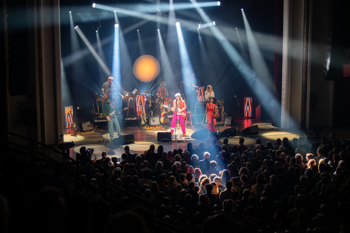 Stef Kamil Carlens & The Swoon @ De Roma, picture 9, photographed by Bart Janssens - FrontView Magazine