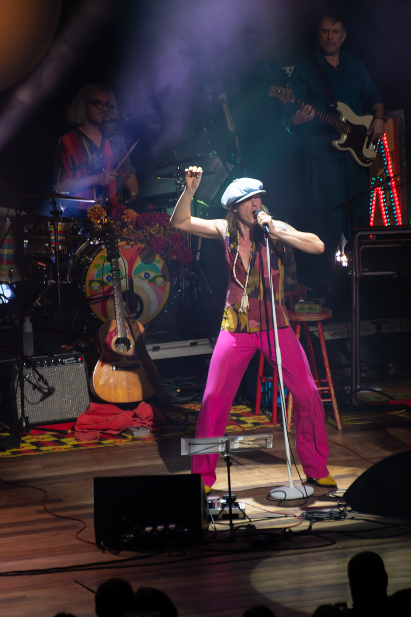 Stef Kamil Carlens & The Swoon @ De Roma, picture 19, photographed by Bart Janssens - FrontView Magazine