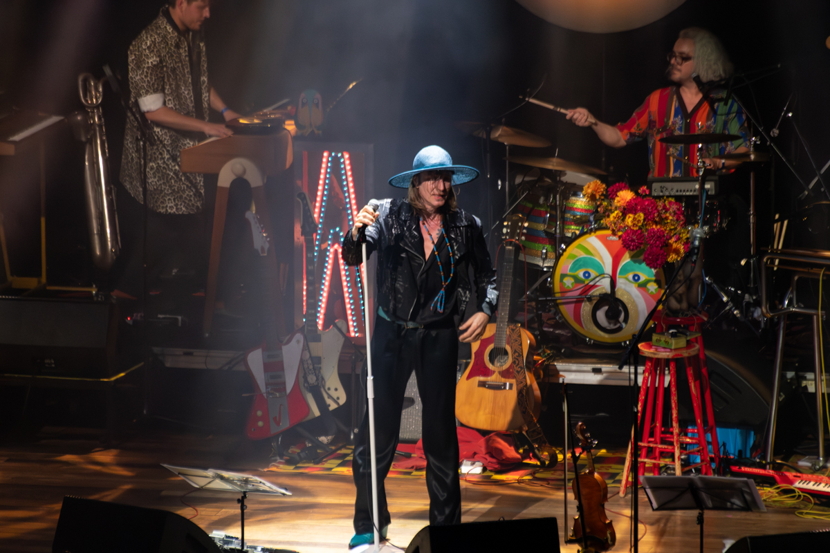 Stef Kamil Carlens & The Swoon @ De Roma, picture 25, photographed by Bart Janssens - FrontView Magazine