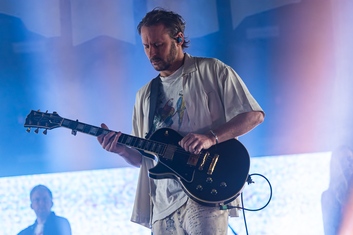 Ben Howard @ 013, picture 3, photographed by David Johnson - FrontView Magazine