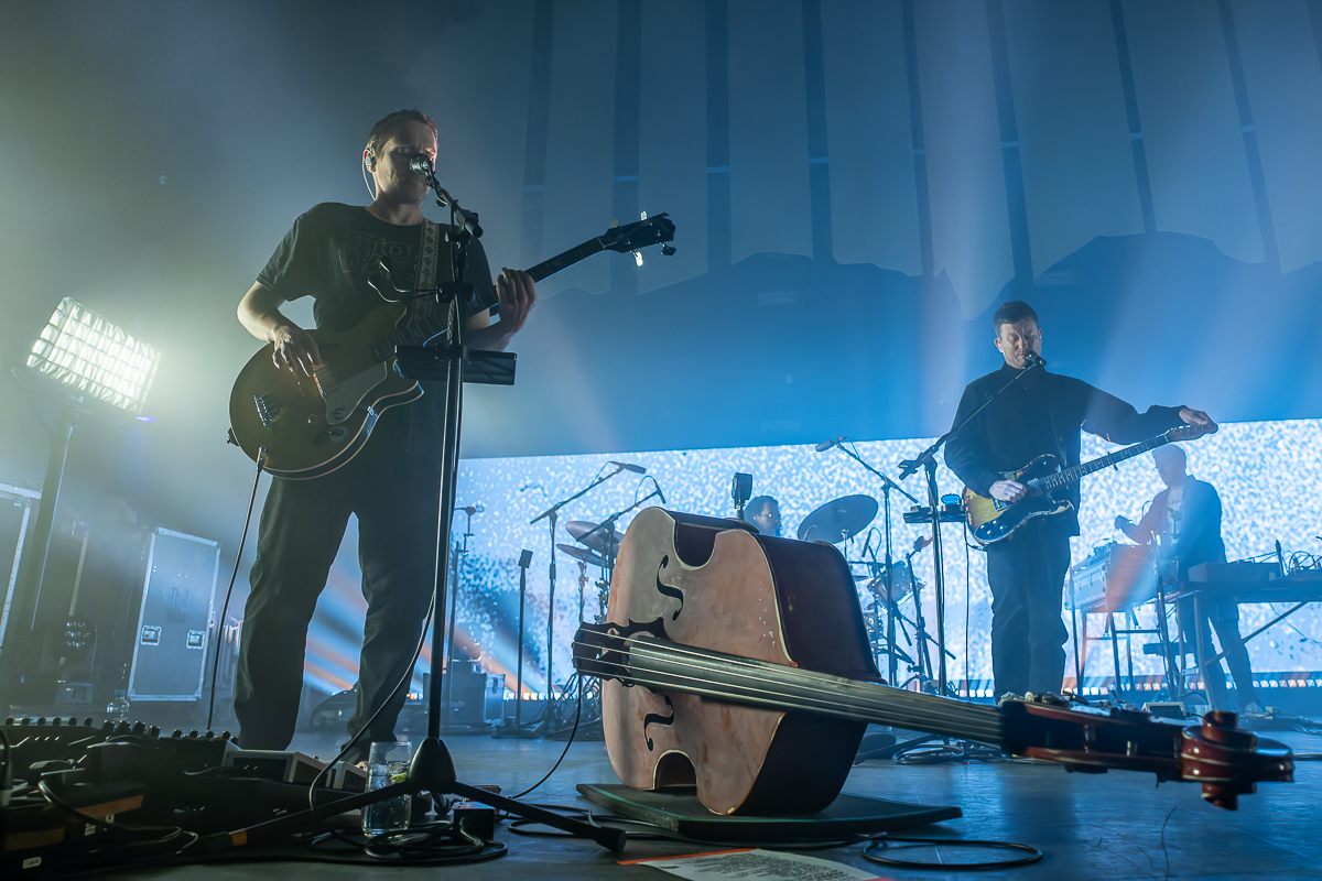 Ben Howard @ 013, picture 8, photographed by David Johnson - FrontView Magazine