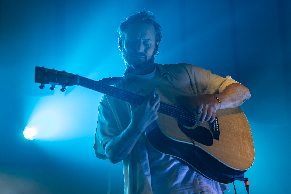 Ben Howard @ 013, picture 12, photographed by David Johnson - FrontView Magazine