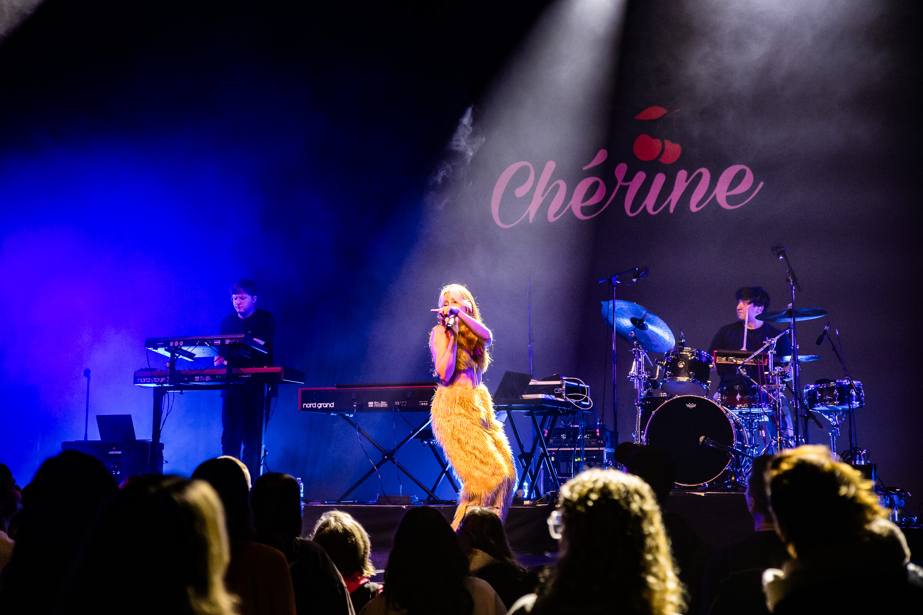 Chérine @ Het Depot, picture 7, photographed by Jürgen Bruynooghe - FrontView Magazine