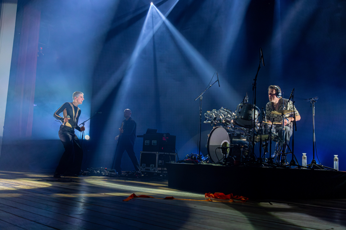 Elders @ De Roma, picture 15, photographed by dirk janssens - FrontView Magazine