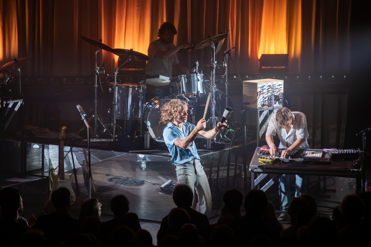 Compact Disk Dummies @ De Casino, picture 15, photographed by Bart Janssens - FrontView Magazine