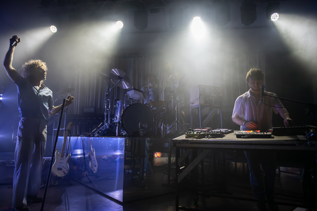 Compact Disk Dummies @ De Casino, picture 22, photographed by Bart Janssens - FrontView Magazine