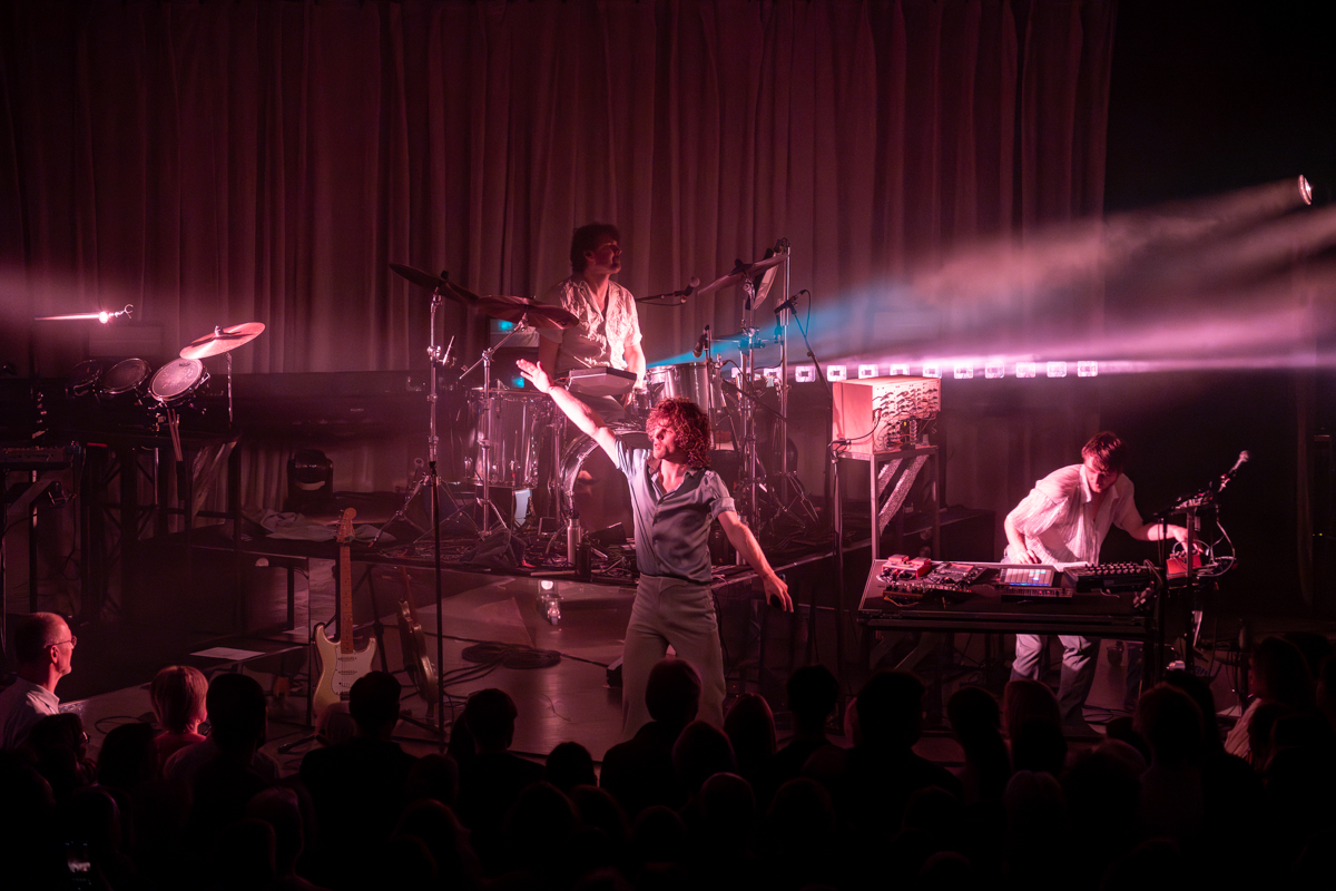 Compact Disk Dummies @ De Casino, picture 25, photographed by Bart Janssens - FrontView Magazine