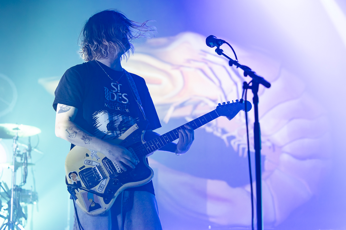 Royel Otis @ Trix, picture 2, photographed by David Johnson - FrontView Magazine