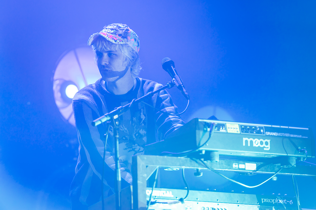 Royel Otis @ Trix, picture 3, photographed by David Johnson - FrontView Magazine