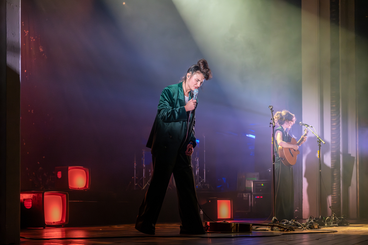 Kids With Buns @ De Roma, picture 21, photographed by Bart Janssens - FrontView Magazine