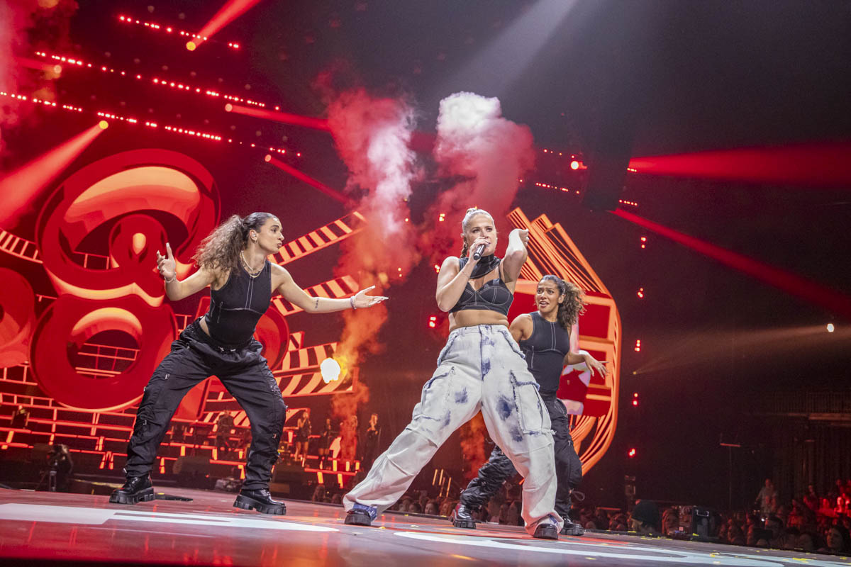 Q-pop 2024 @ Sportpaleis, picture 7, photographed by dirk janssens - FrontView Magazine